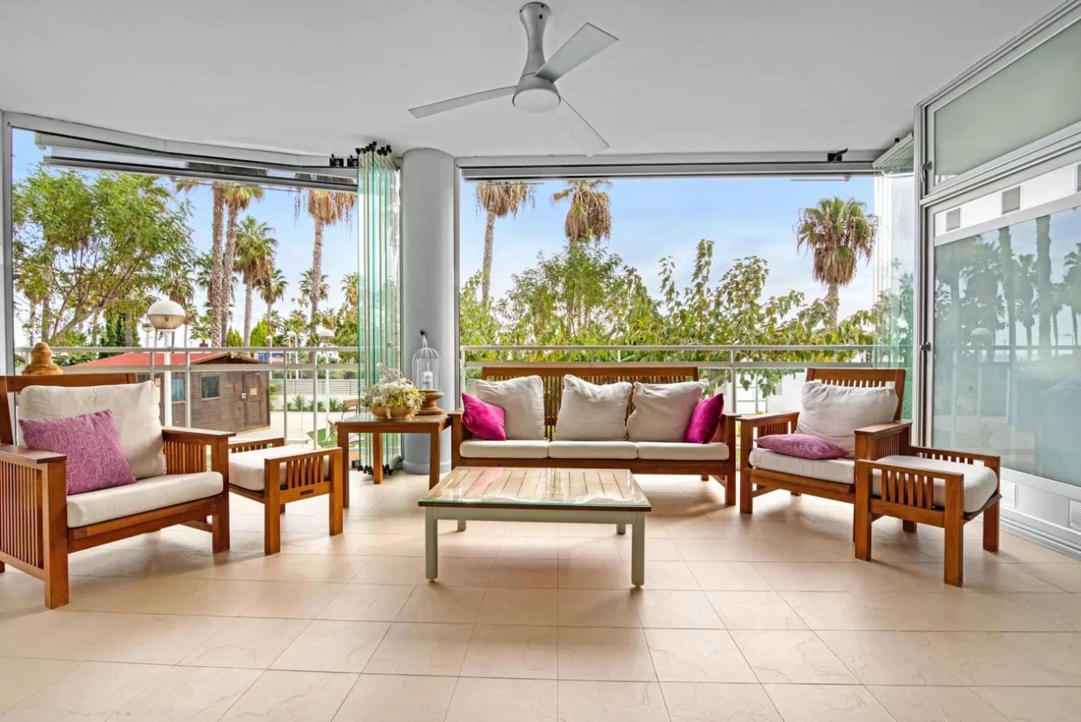 אורופסה דל מר Apartamento Con Espectacular Terraza Frente Al Mar מראה חיצוני תמונה