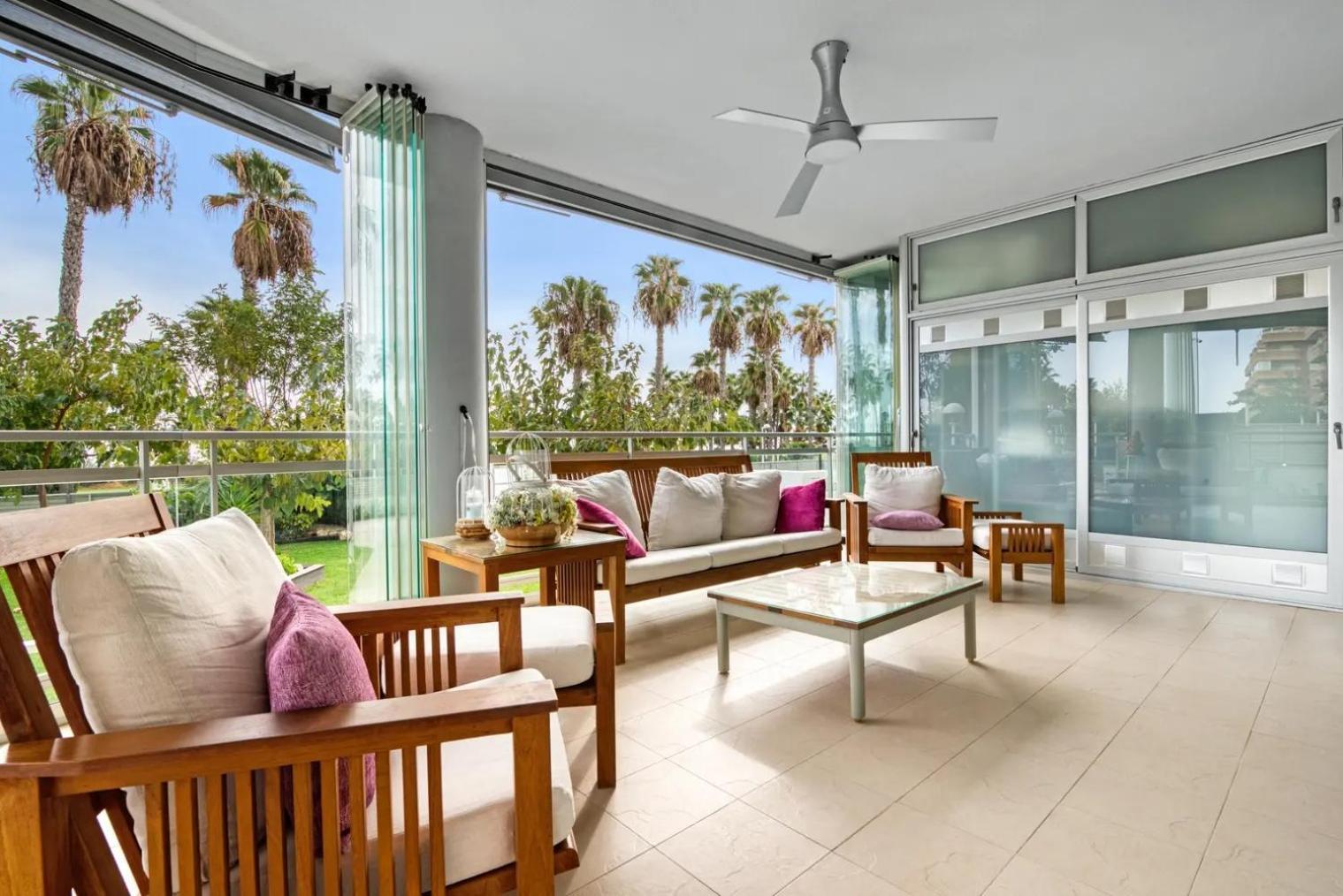 אורופסה דל מר Apartamento Con Espectacular Terraza Frente Al Mar מראה חיצוני תמונה