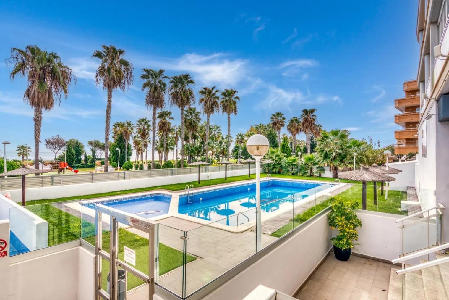 אורופסה דל מר Apartamento Con Espectacular Terraza Frente Al Mar מראה חיצוני תמונה
