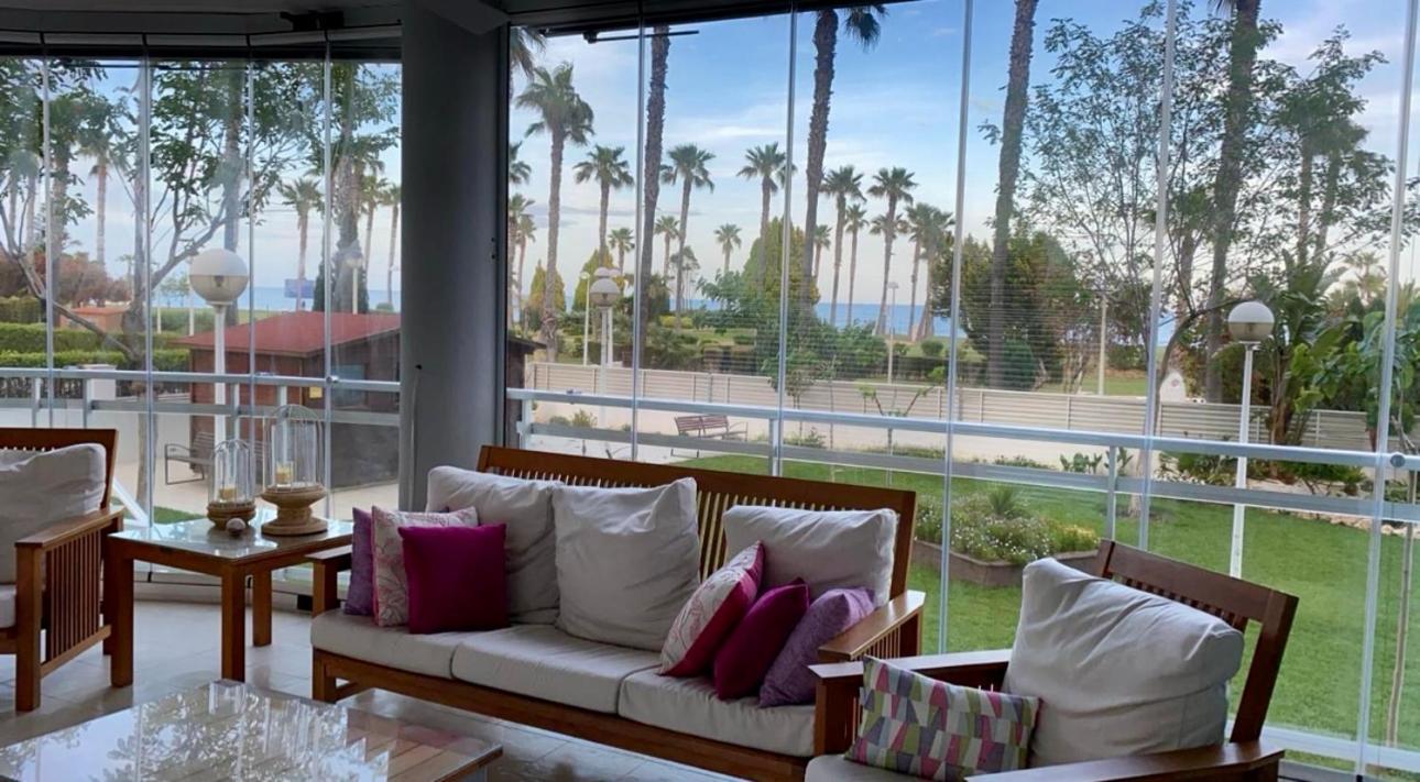 אורופסה דל מר Apartamento Con Espectacular Terraza Frente Al Mar מראה חיצוני תמונה
